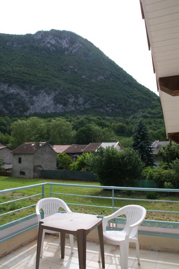 La Petite Auberge De Niaux エクステリア 写真