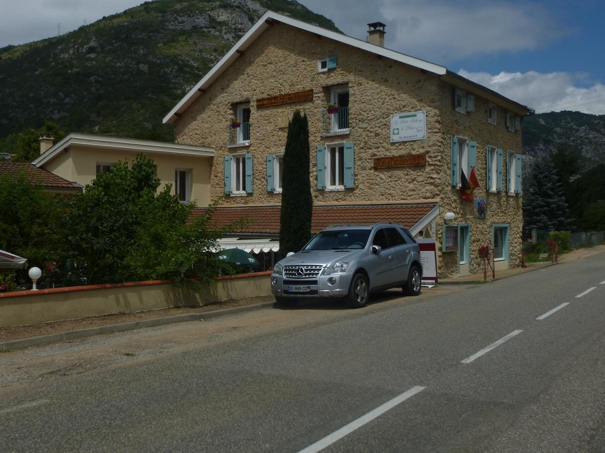 La Petite Auberge De Niaux エクステリア 写真